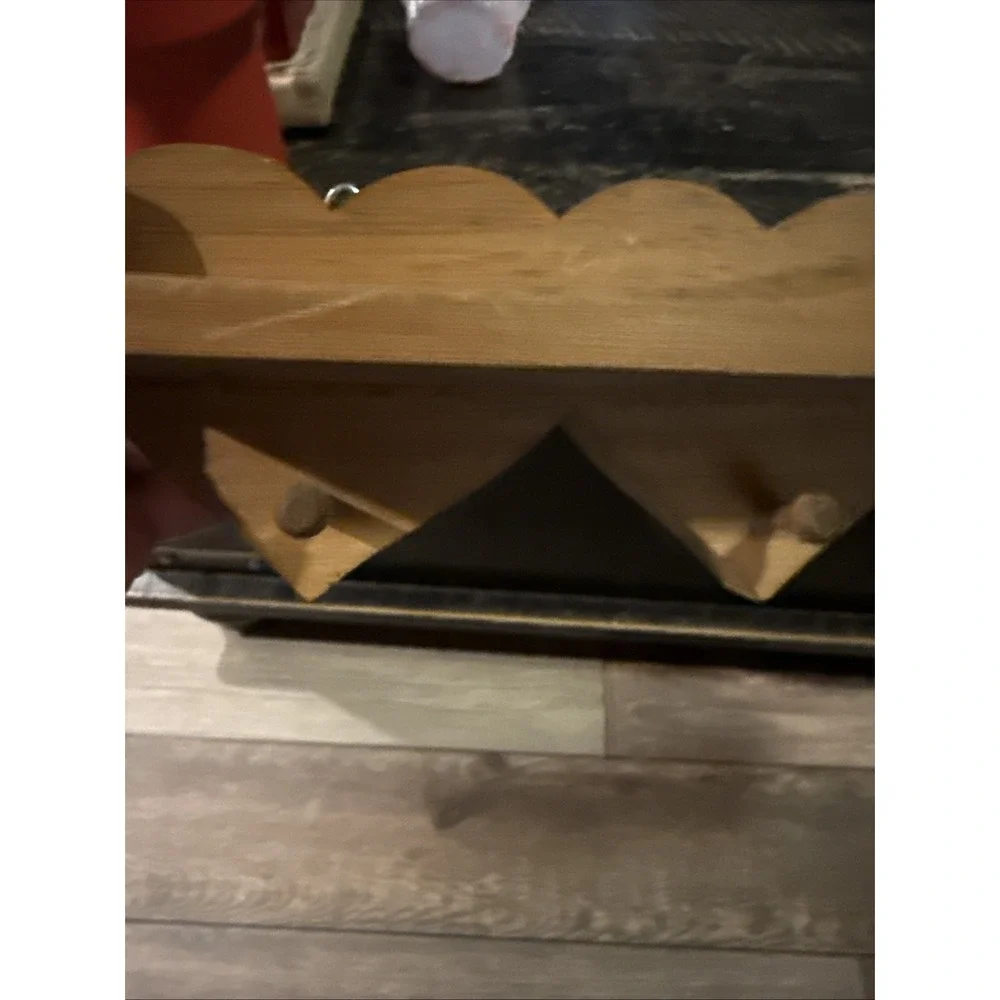 Vintage Wooden Heart Shelf 5 Pegs Dark Wood 16
